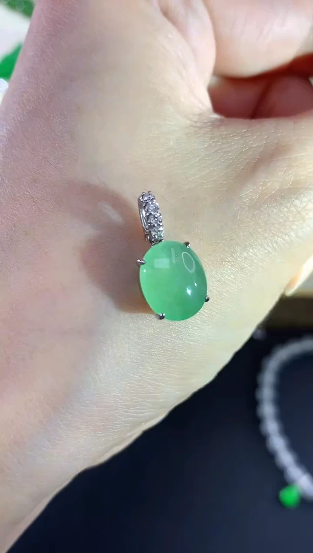 吊坠(不含链)18K金镶嵌翡翠49|