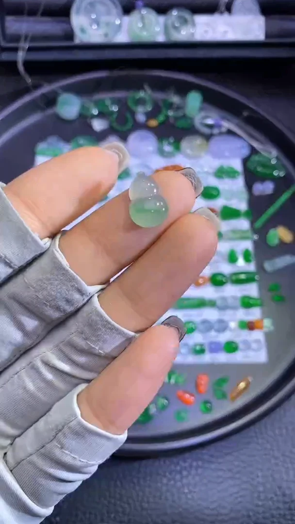 未镶嵌挂件翡翠葫芦