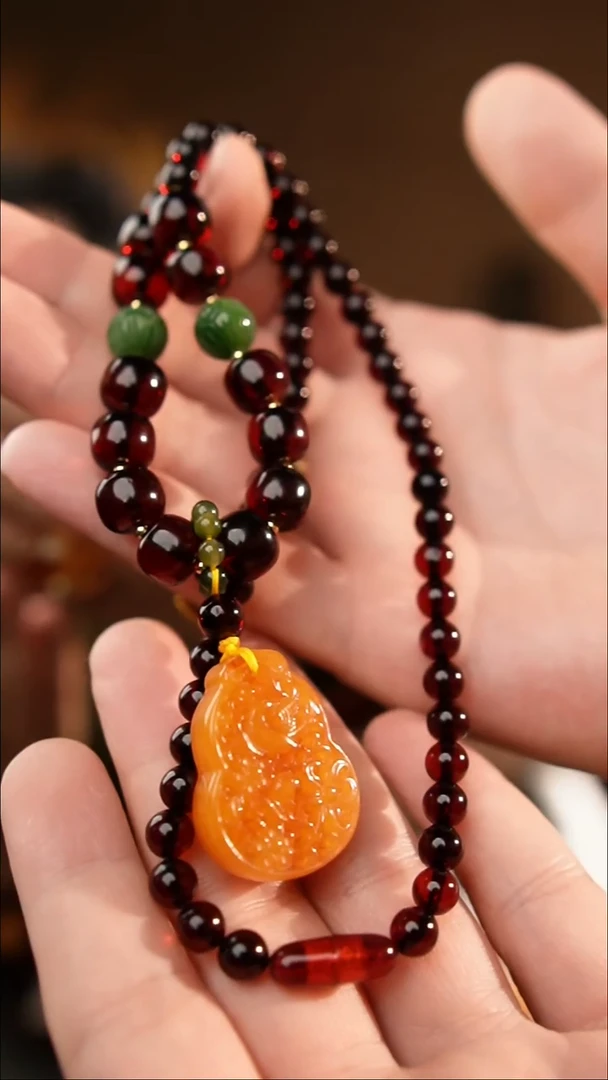 琥珀颈饰未镶嵌血珀蜜蜡项链