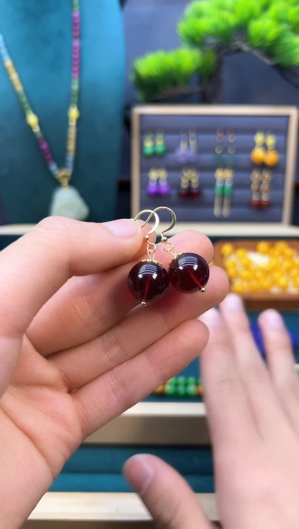 【闪购商品】血珀耳饰14K金镶嵌E329