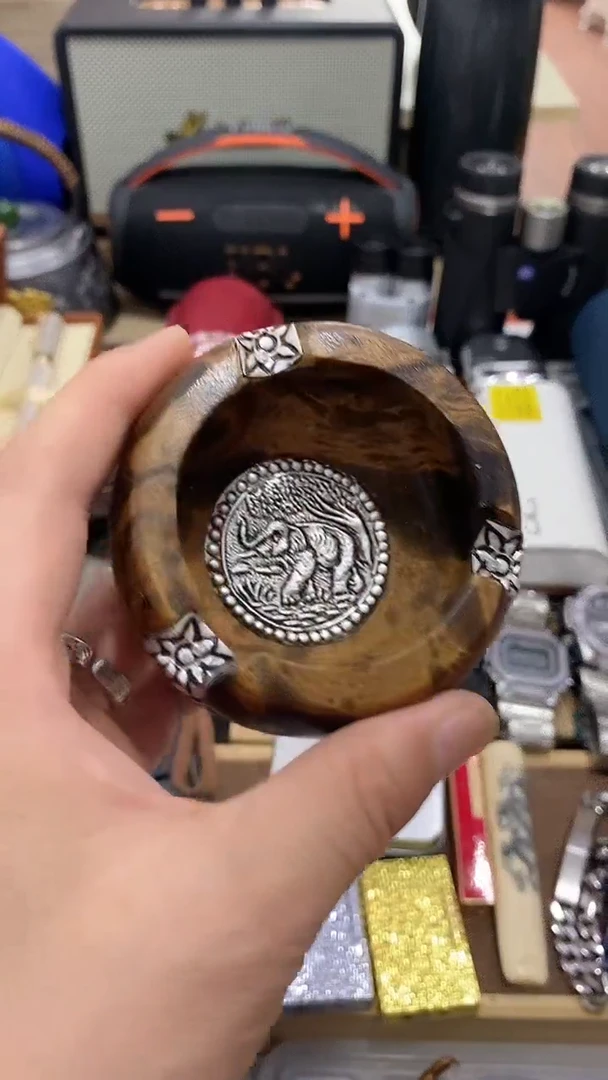 瓷片闪购商品 如图所示