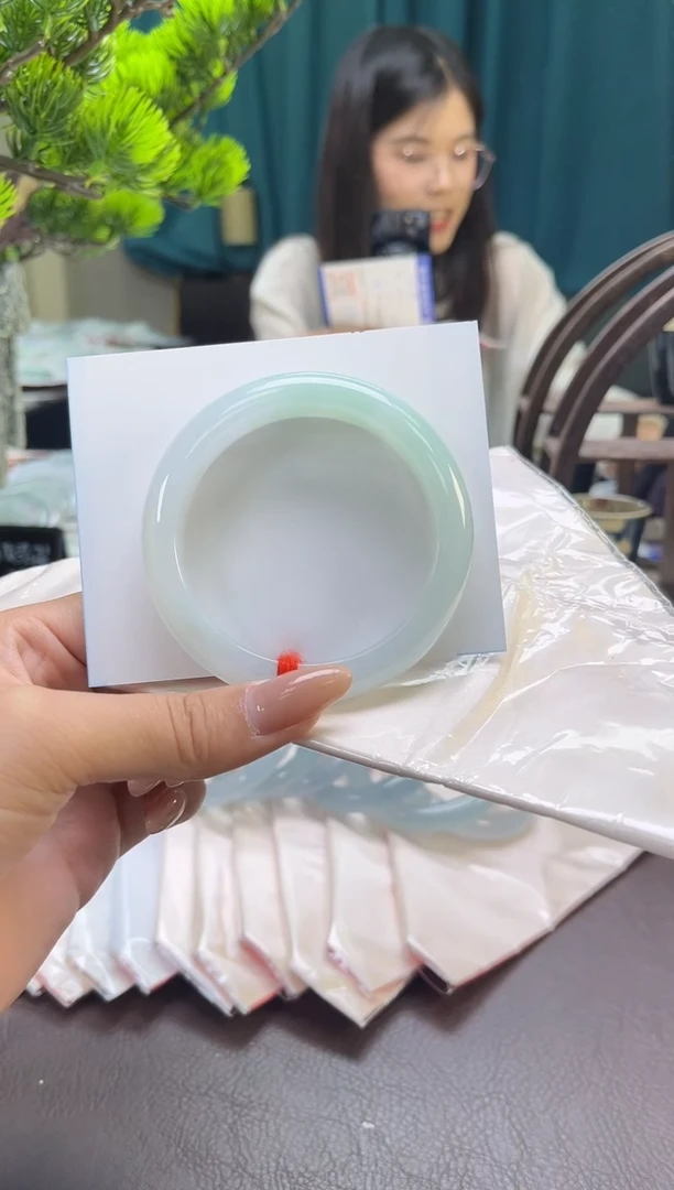 未镶嵌手镯翡翠33