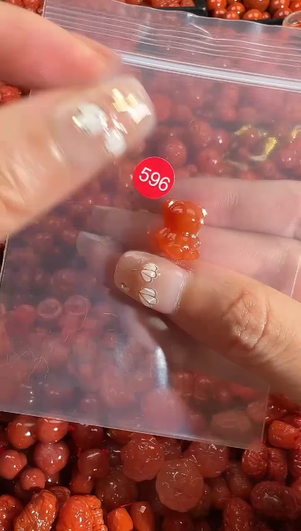 颈饰未镶嵌南红玛瑙1