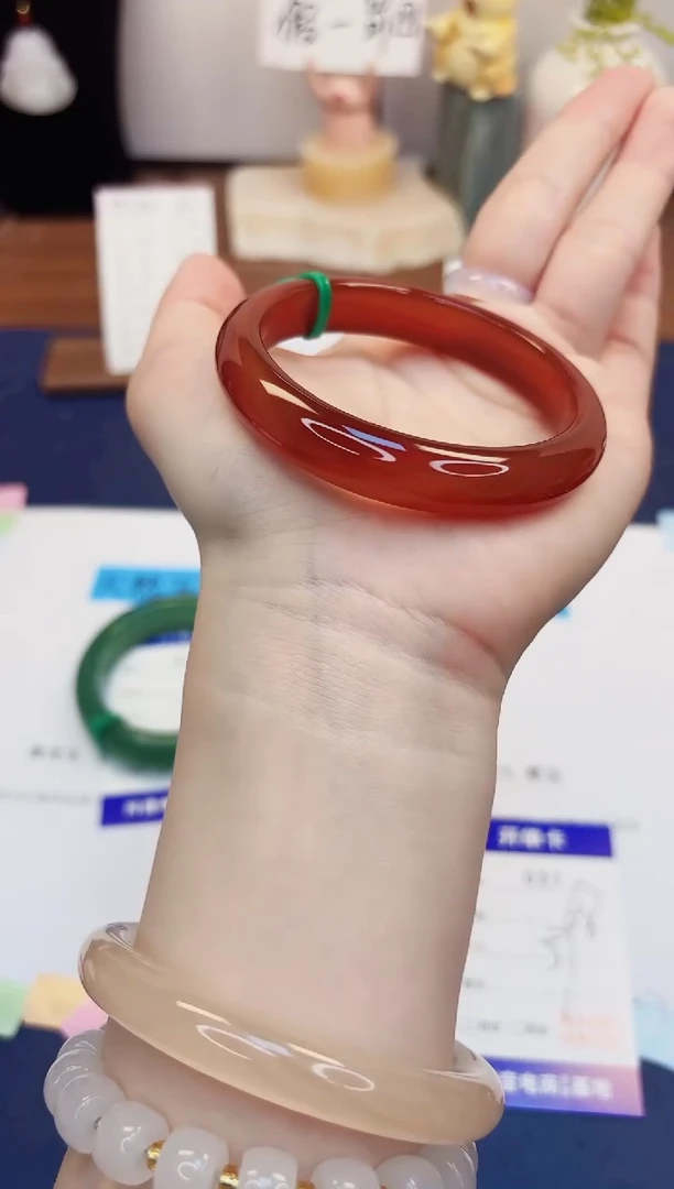 【闪购商品】石英质玉手镯未镶嵌31-玛瑙-圈口57