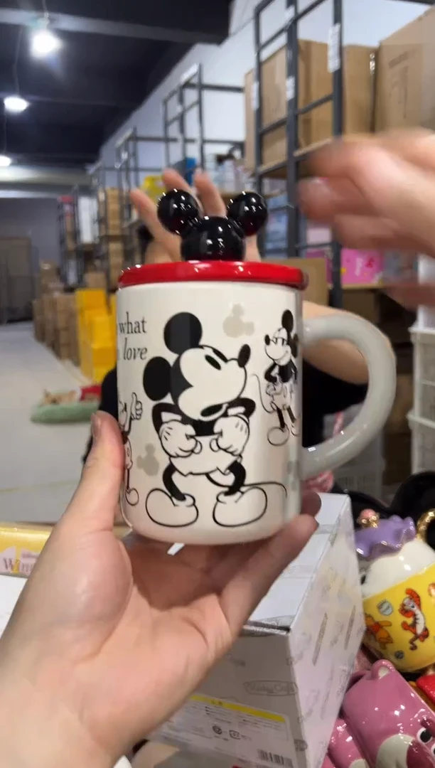 【闪购商品】杯原盒米奇手稿带盖杯