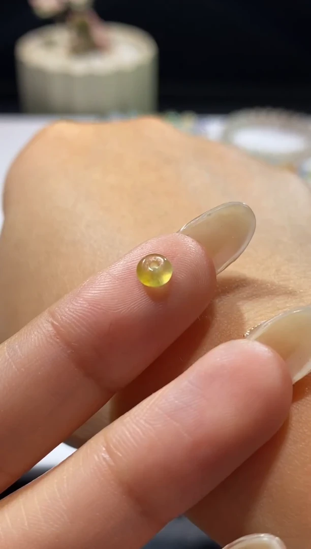 未镶嵌定制翡翠卡4.5鼓珠 福利不退不换