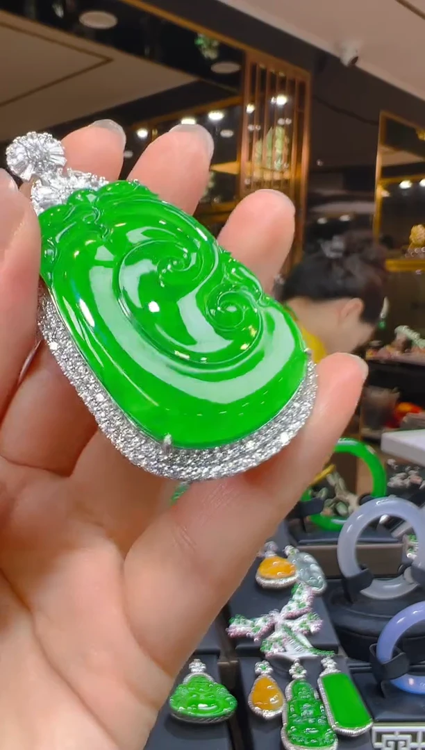 翡翠银S925镶嵌吊坠(赠链)123(多样性发货发其一)