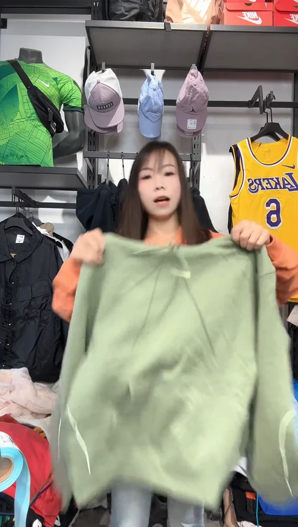 1261    编码 瑕疵款直播间过款为准 尺码 XL180