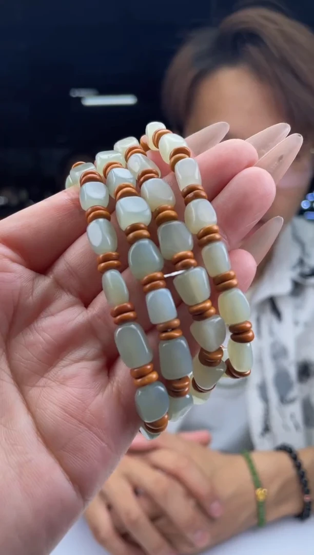 【闪购商品】和田玉手串未镶嵌天然和田玉多样性发其一