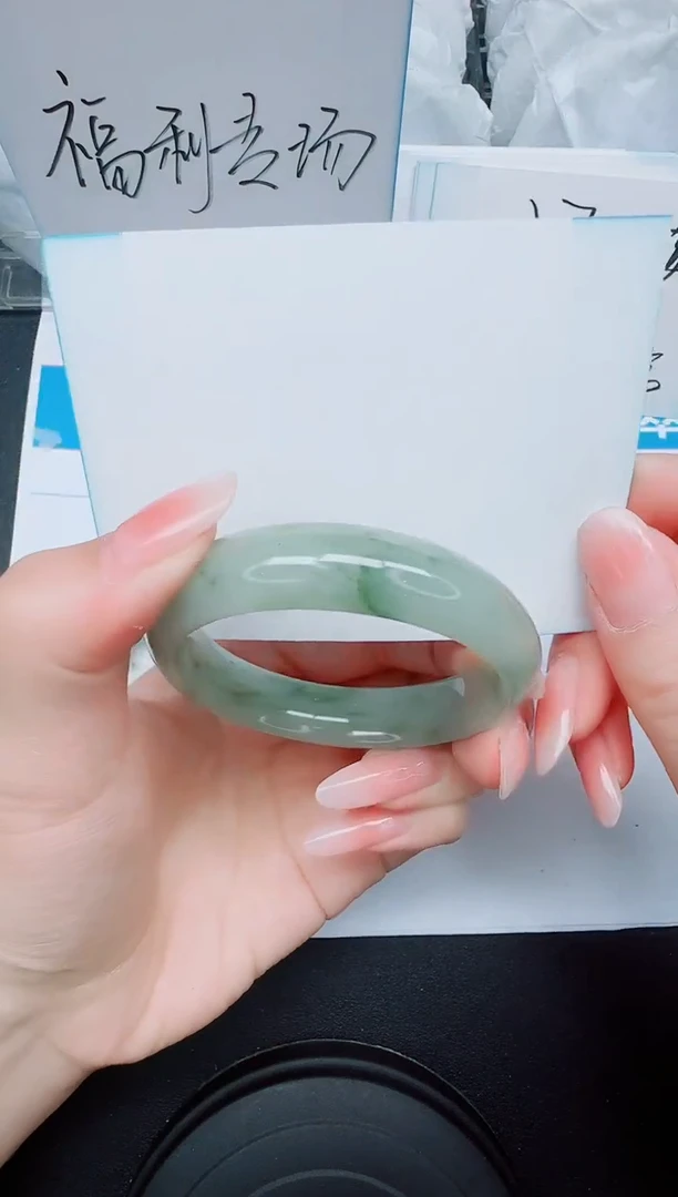 石英质玉手镯未镶嵌242/52.2