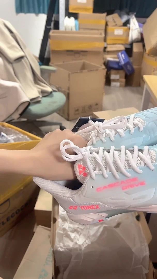 YONEX尤尼克斯正品微瑕     12  cd2