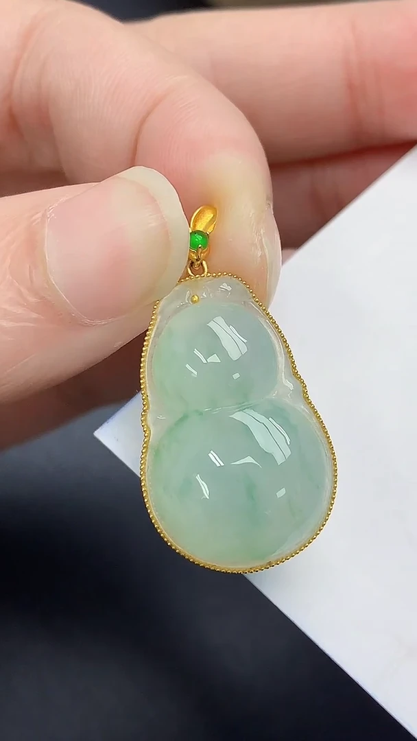 颈饰18K金镶嵌翡翠天然缅甸A货百元以上9元证书费自理