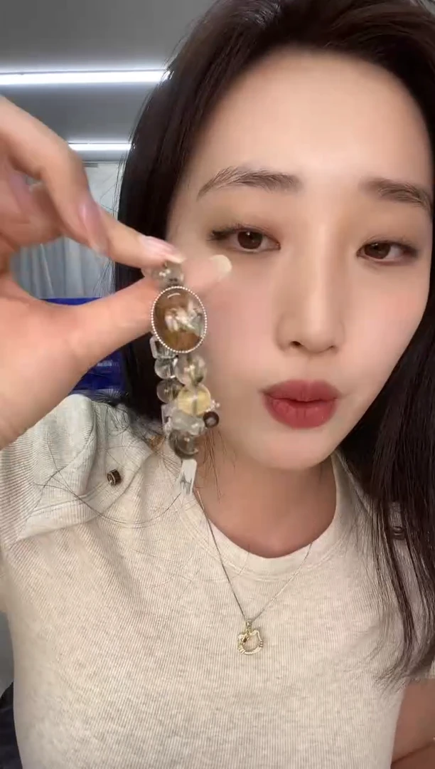 水晶手链未镶嵌天然珠宝多样性发其一