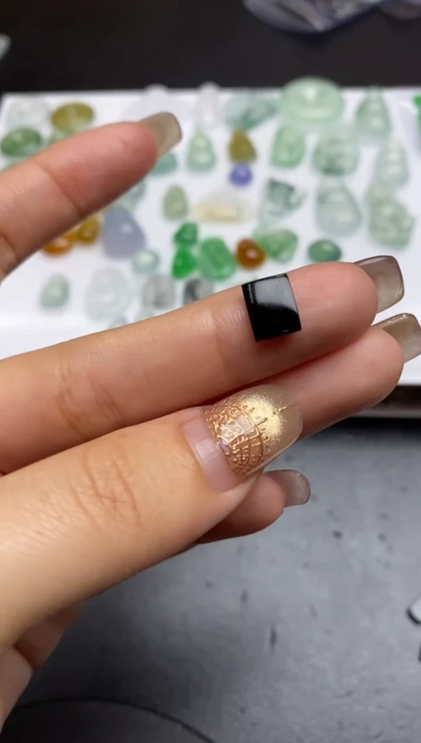 【闪购商品】定制翡翠未镶嵌翡翠毛货~