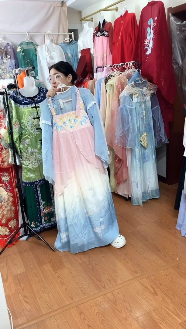 孤品汉服 高品质特价 偶有微瑕 NO退NO换 介意勿拍