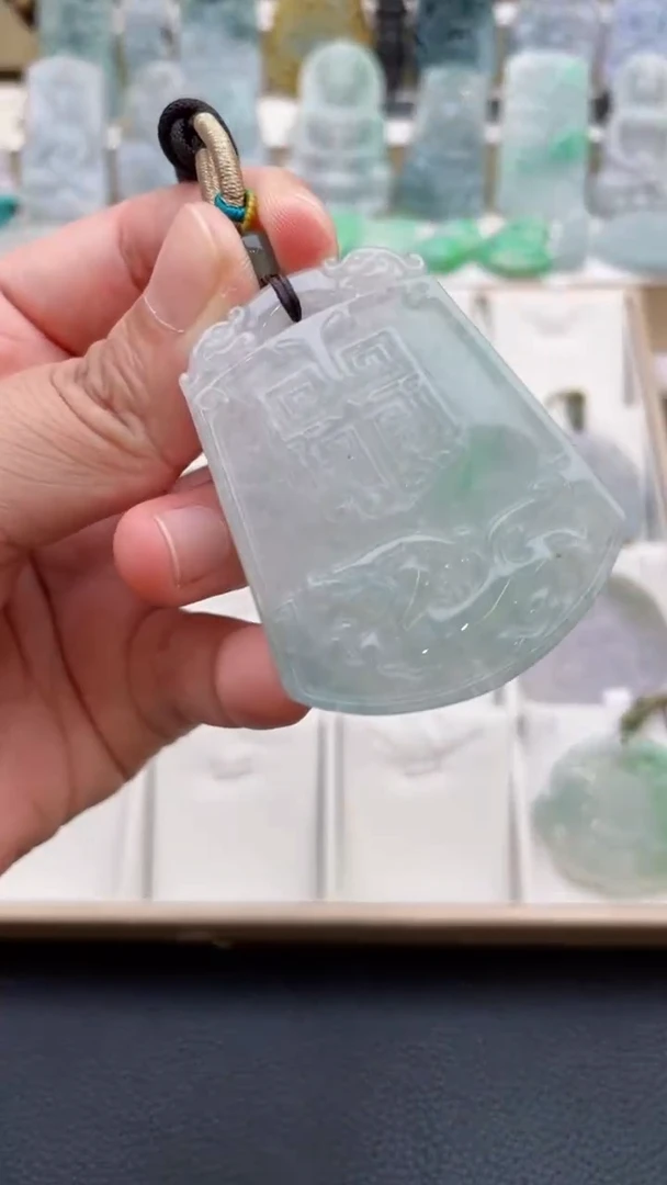 颈饰未镶嵌翡翠天然缅甸翡翠A货184