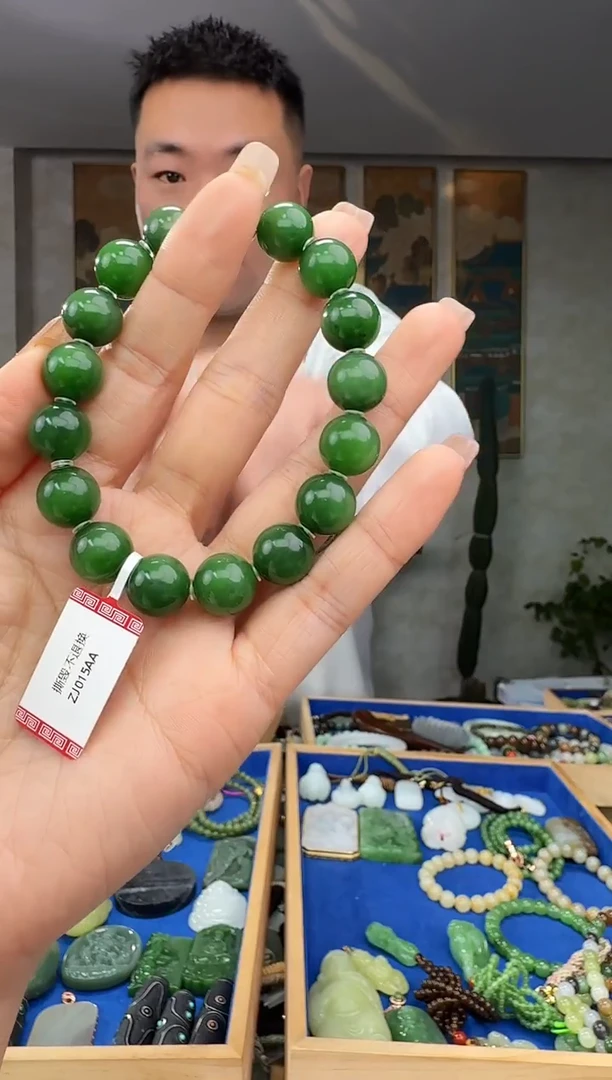 颈饰未镶嵌和田玉拍一发一