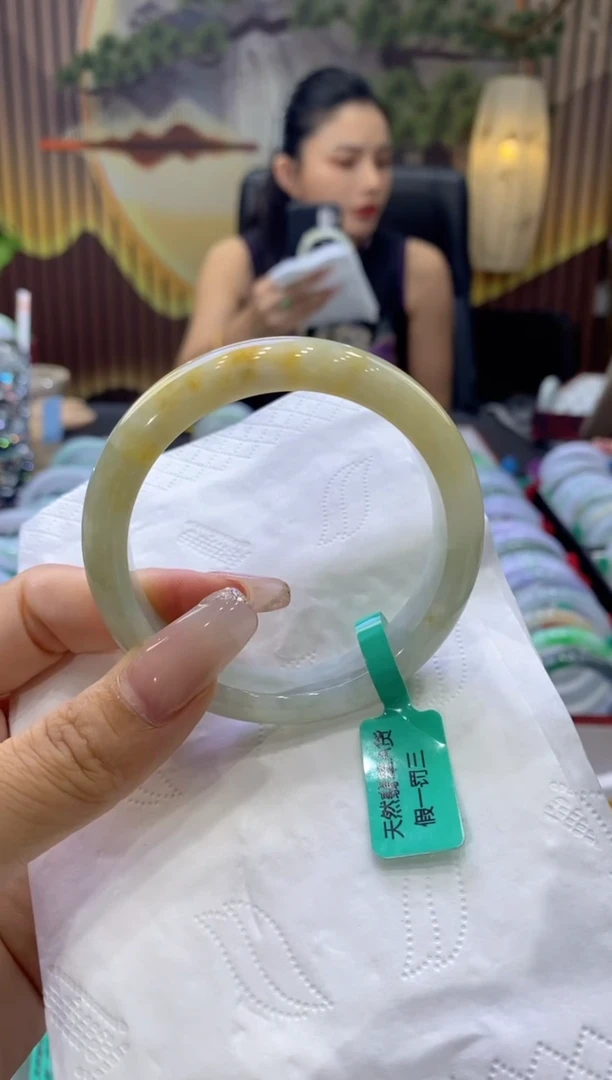 翡翠手镯未镶嵌黃*00003120