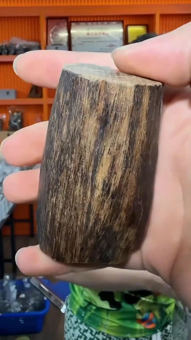 沉香手把件352号多样性发一