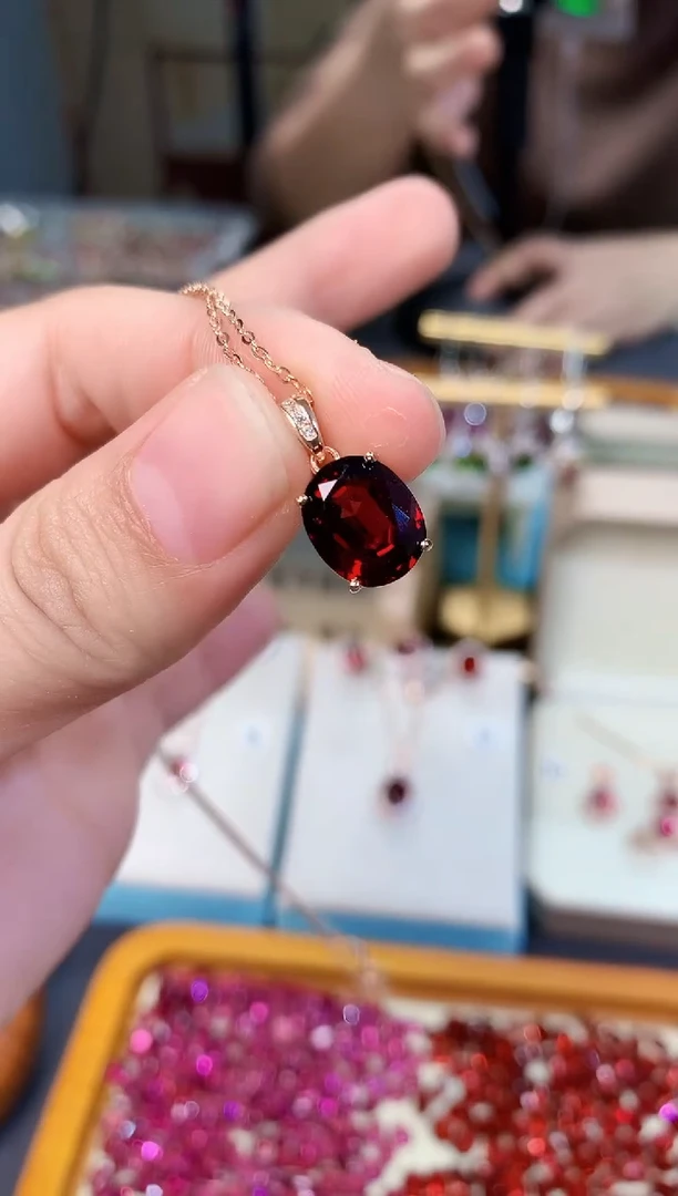 【闪购商品】石榴石吊坠银S925镶嵌天然9*11