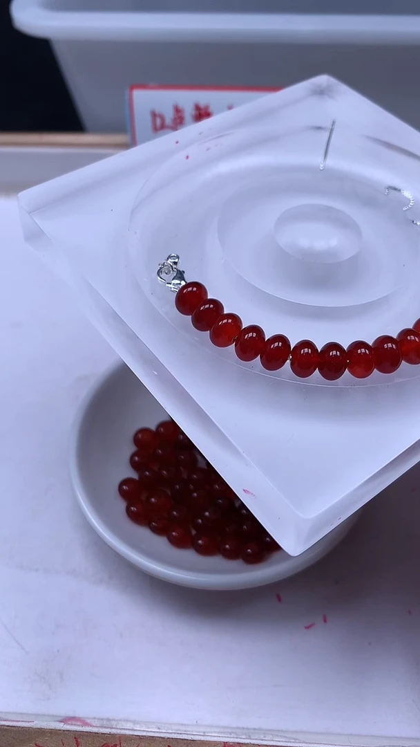 未镶嵌散珠南红玛瑙E985 保山南红鼓珠5*8mm10个8元