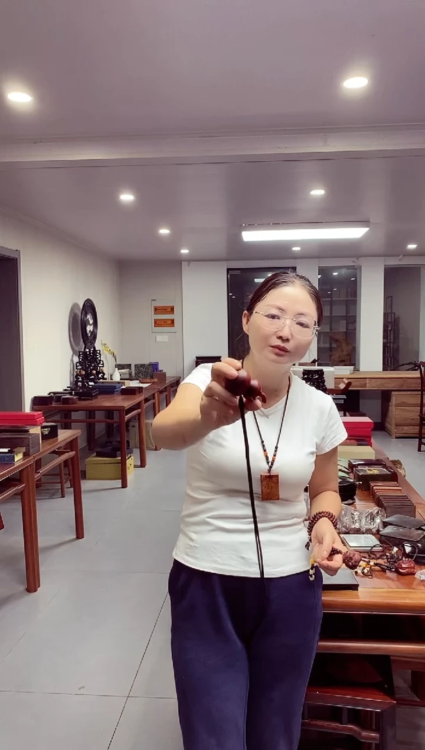 木   血檀狮子头