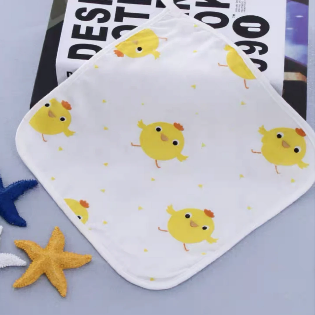 竹纤维卡通小方巾