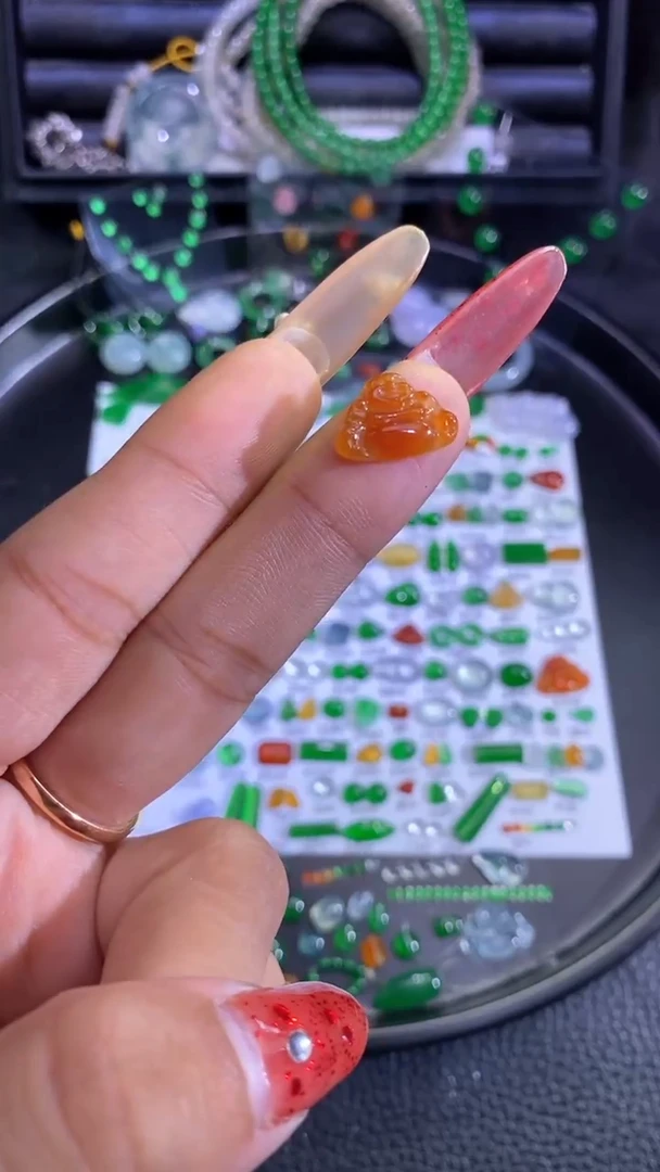 未镶嵌挂件翡翠佛