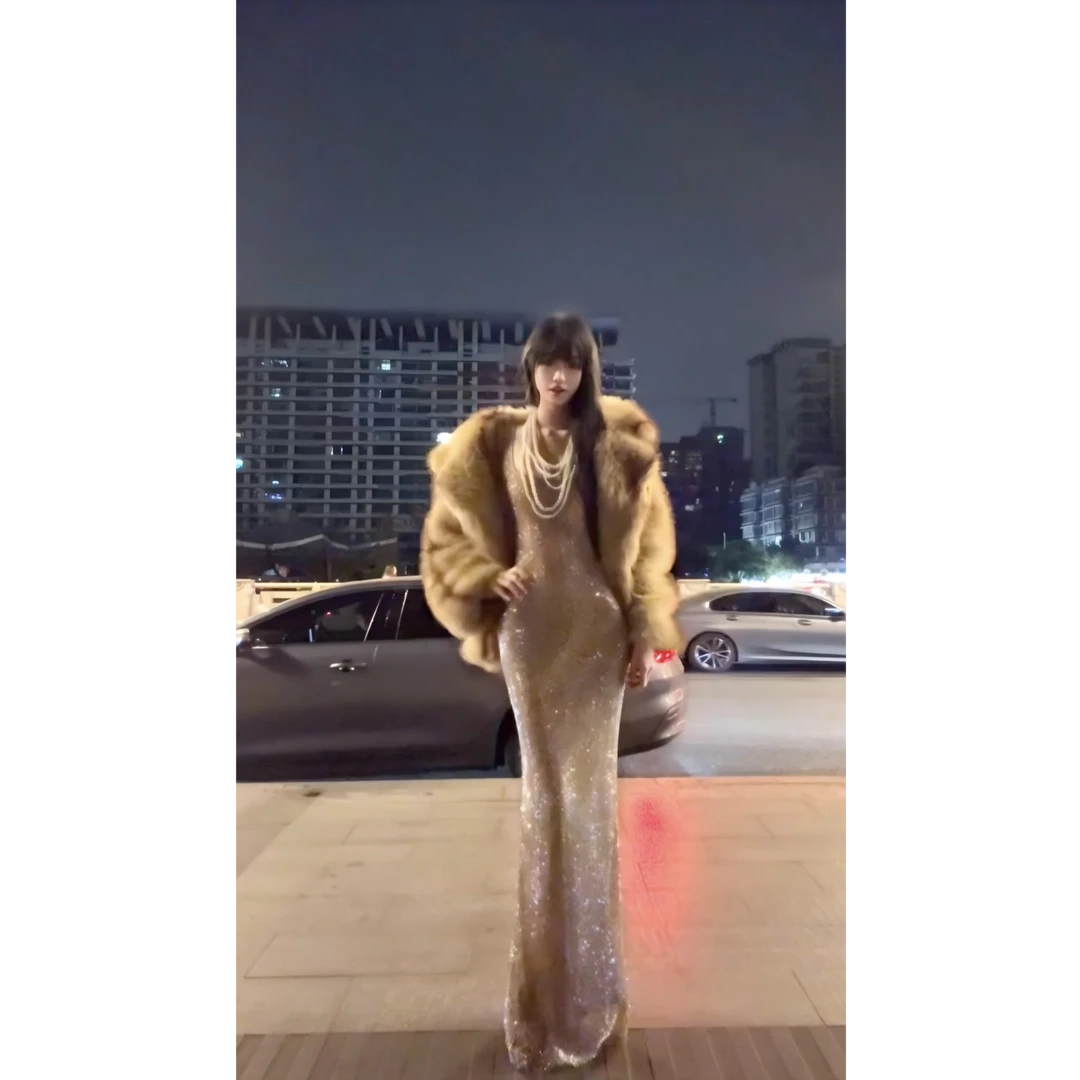 御姐气质名媛高级感烫钻吊带连衣裙高端收腰包臀裙毛毛外套套装