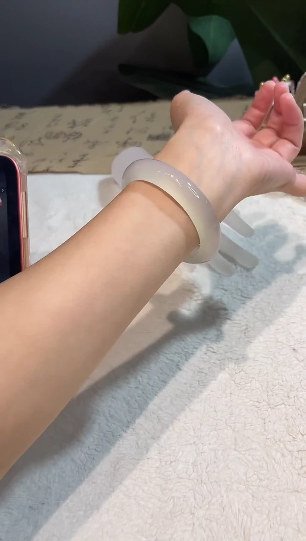 手镯玛瑙/玉髓未镶嵌54.6鉴赏期48小时