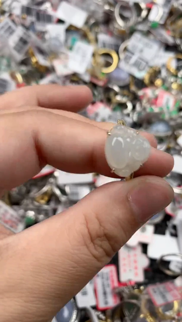 银S925镶嵌戒指翡翠333    9