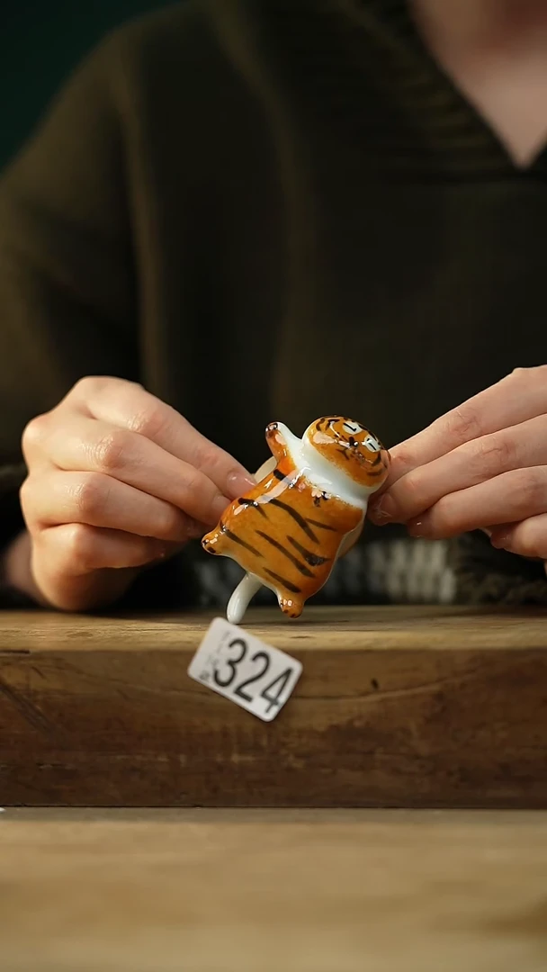 【闪购商品】瓷片设计师手作款 老虎摆件