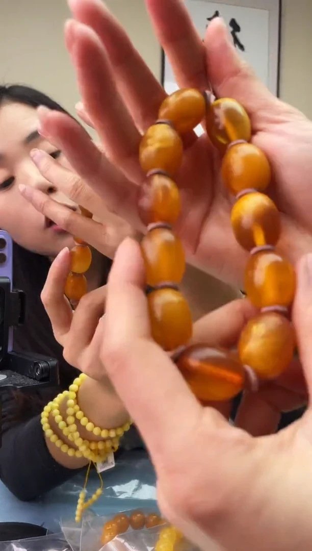 琥珀未镶嵌珠宝奇石T039 16假一罚十，多样性发一件