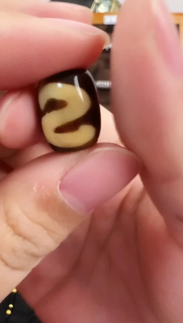 玛瑙/玉髓（覆膜）颈饰未镶嵌35.（微瑕随机发货）