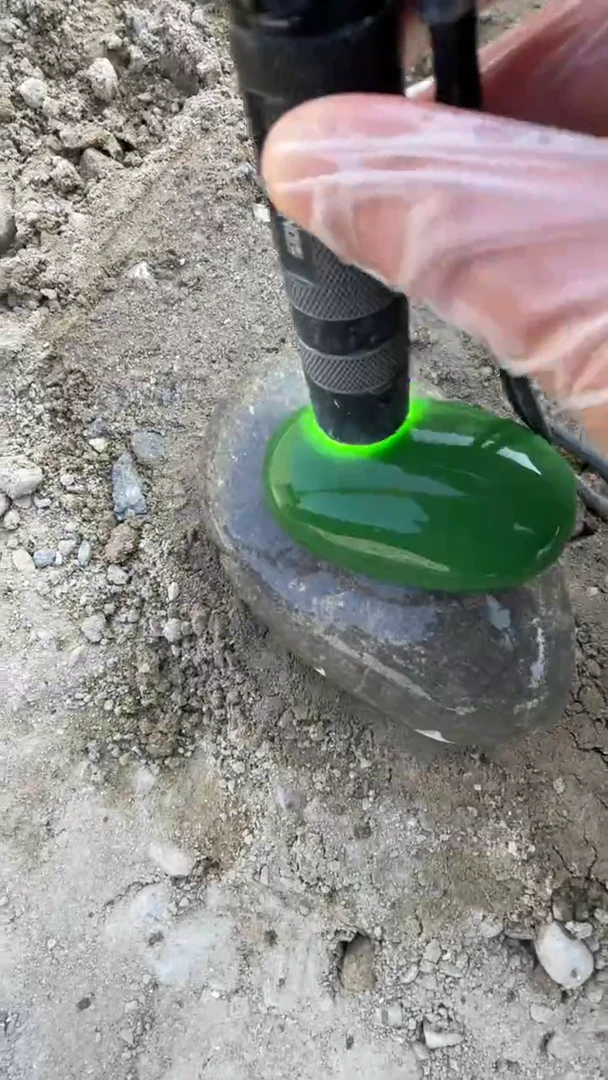 颈饰未镶嵌和田玉（糖玉）0022