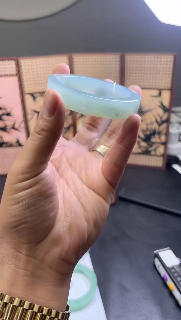 未镶嵌手镯定制翡翠瑞*手镯定制