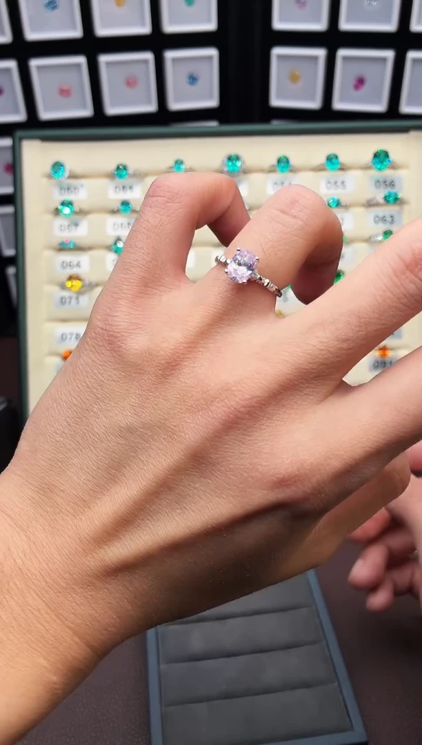 银S925镶嵌戒指绿柱石（摩根石）111