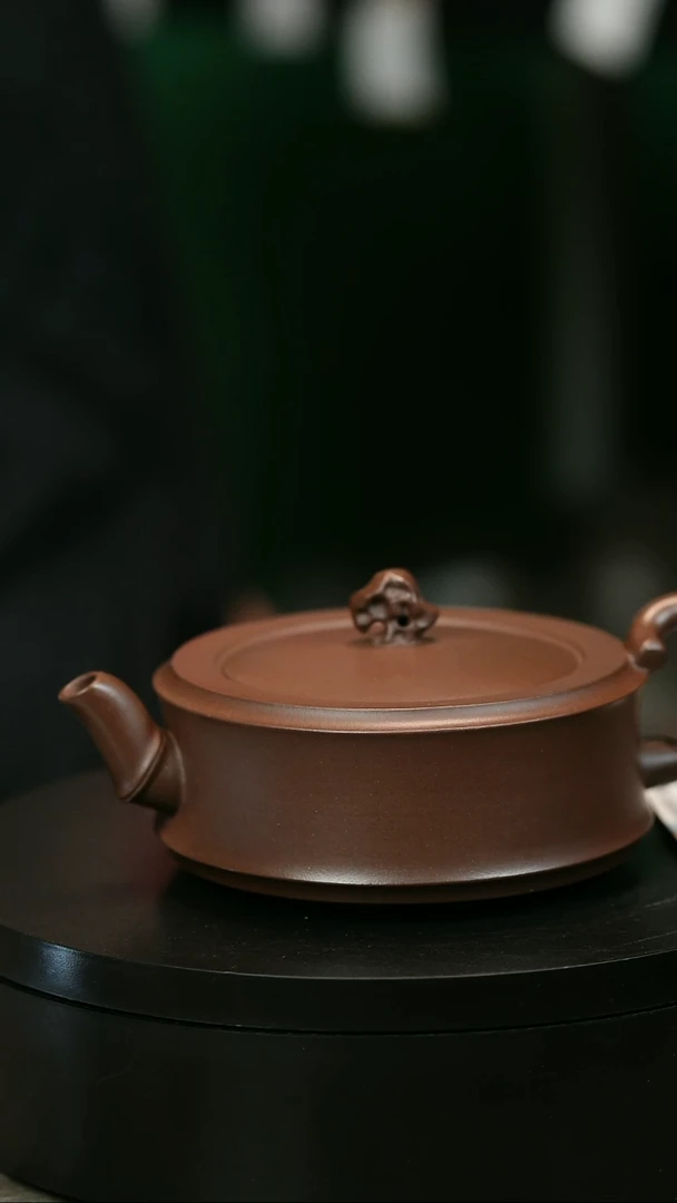 茶壶紫砂牛****号H1598赵信军三足圆竹