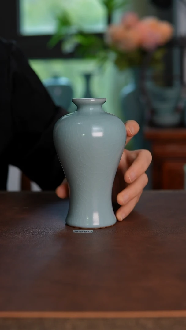 摆件天青釉梅瓶13cm