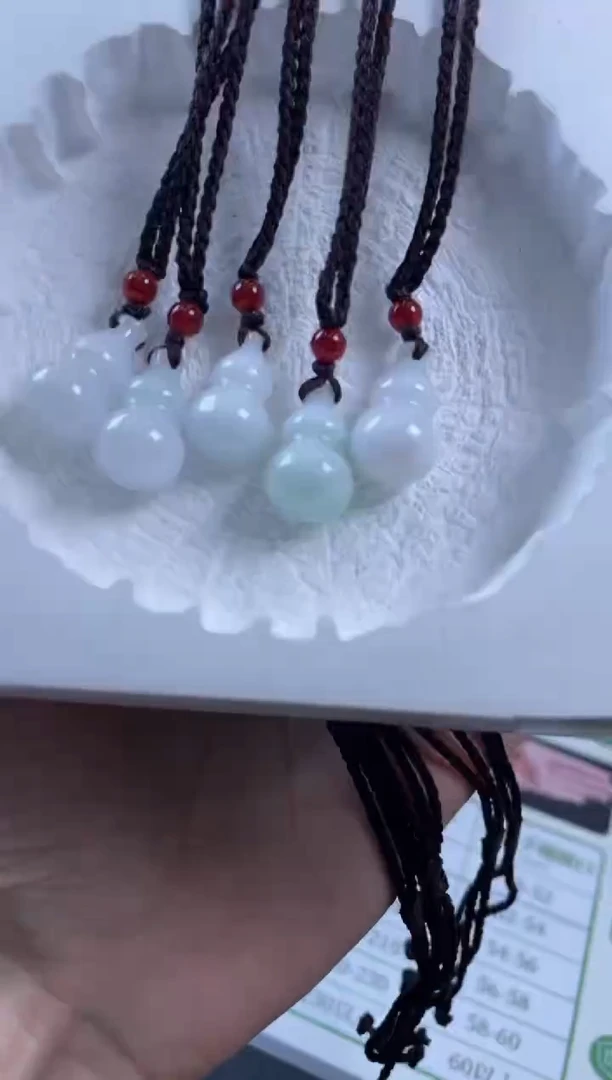 【闪购商品】翡翠吊坠(不含链)未镶嵌W015-CZH574多样性发一