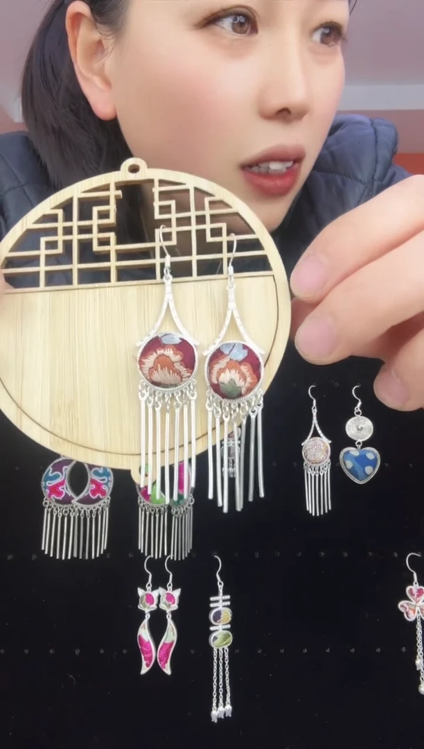 【闪购商品】织绣非遗手工刺绣耳环