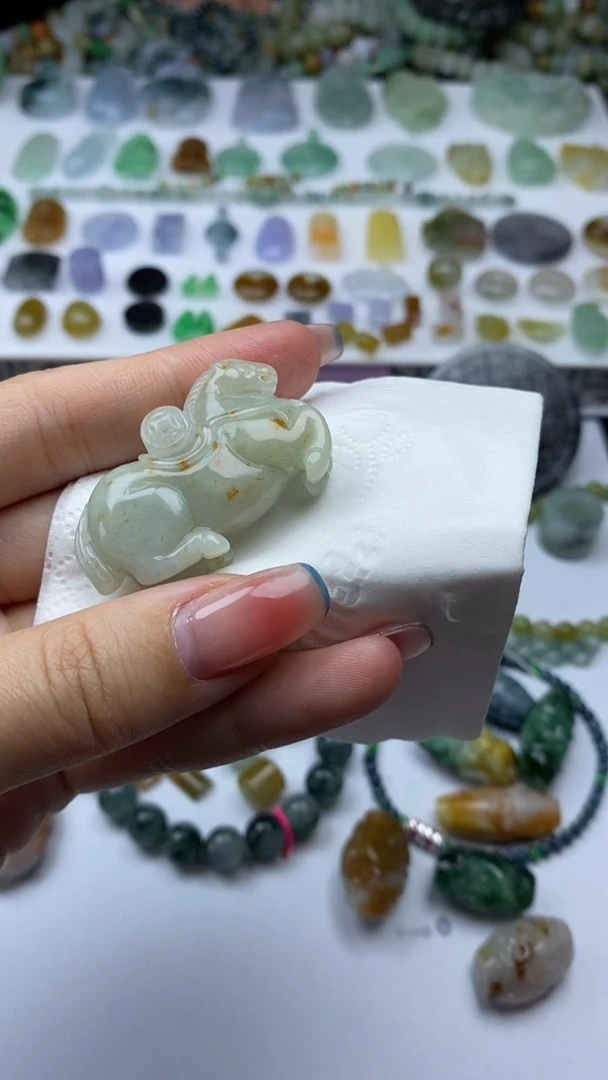 未镶嵌定制翡翠搬*人毛货定制不退不换