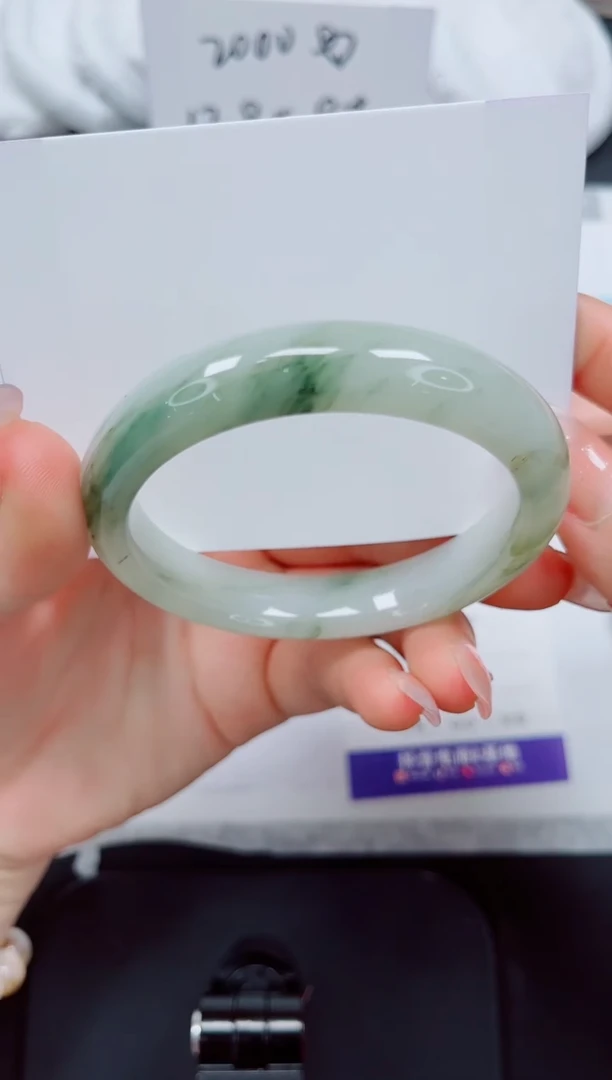 石英质玉手镯未镶嵌24/58.9