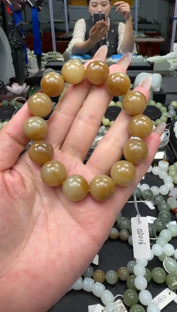 未镶嵌手链和田玉新疆且末金山红糖卡16