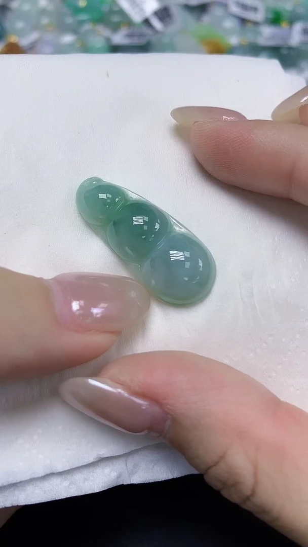 翡翠未镶嵌颈饰天然缅甸翡翠A货