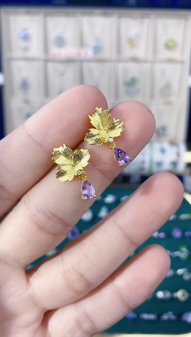 【闪购商品】紫晶耳钉银S925镶嵌带证书