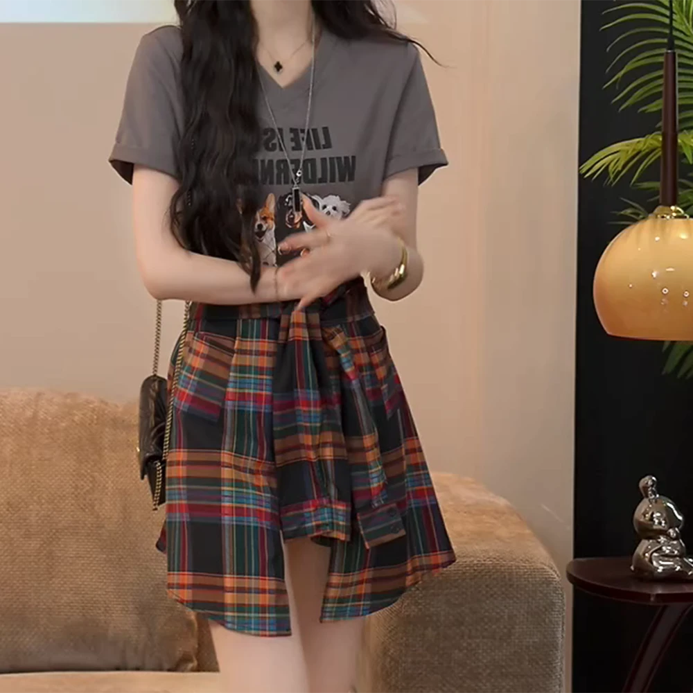 【角落的猫】复古短袖T恤上衣+格子半身裙两件套