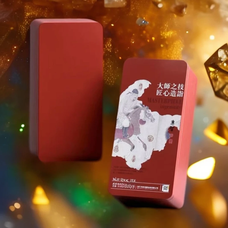 老白茶色泽灰黄或褐色，叶面舒展带白毫