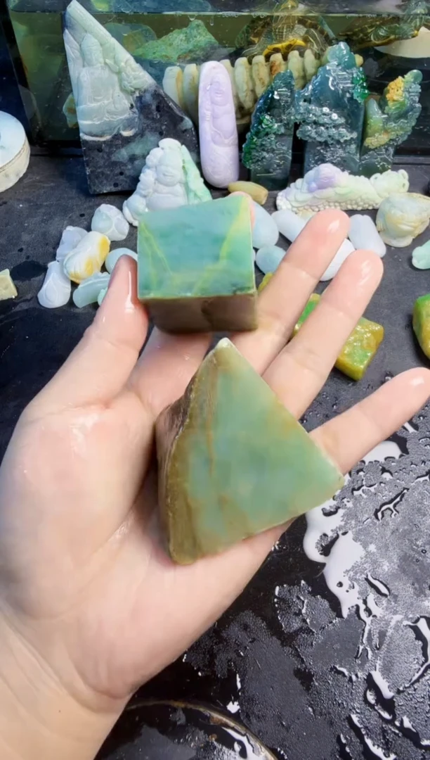 颈饰未镶嵌翡翠天然翡翠024