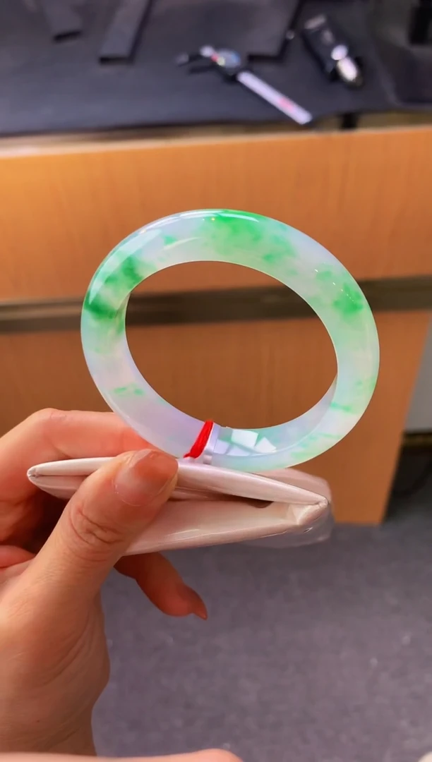 未镶嵌手镯翡翠-Q203 圈口52 全款55万 定金2万